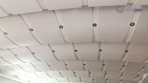Analysis on Control Measures of Risk Management Method for Aluminum Panel Curtain Wall Project