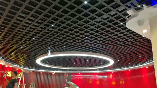 工程Aluminum gusset ceiling | aluminum square ceiling | aluminum grille ceiling | aluminum gusset ceiling | aluminum veneer curtain wall manufacturer-Foshan kaimai ceiling curtain wall-page 76多少钱一平？