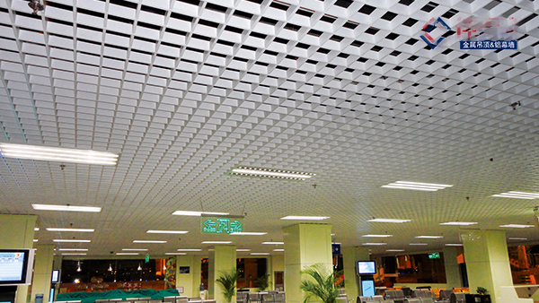 Aluminum gusset ceiling | aluminum square ceiling | aluminum grille ceiling | aluminum strip gusset ceiling | aluminum veneer curtain wall manufacturer-Foshan Kaime ceiling curtain wall-page 75天花用什么材质的好？