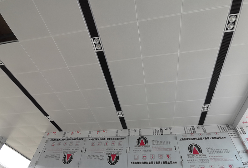 Aluminum gusset ceiling (23)