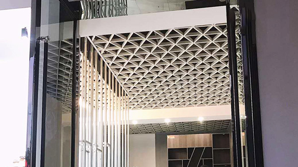Do you know the simple and easy-to-operate aluminum grille installation method?