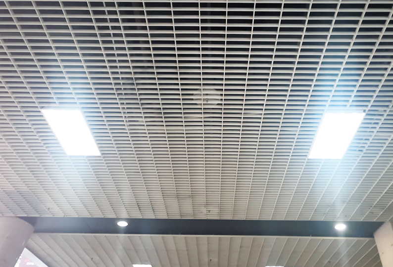 Aluminum grille ceiling 38