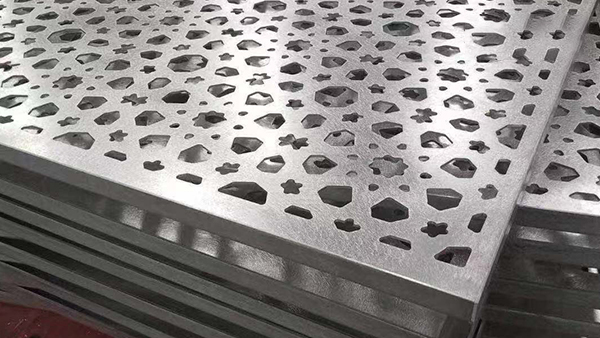 What are the advantages of aluminum veneer curtain wall?