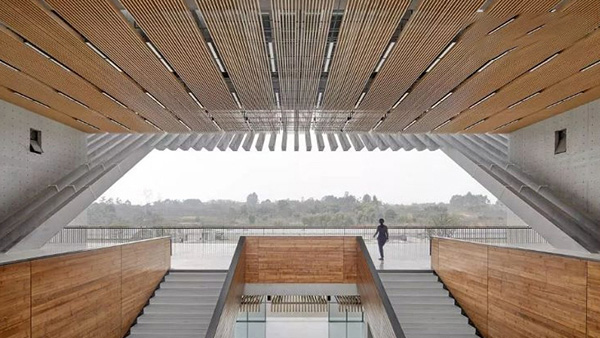 Kaimai Building Materials invites you to enjoy the effect of aluminum square ceiling