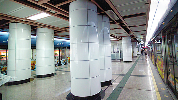 Round column clad aluminum veneer