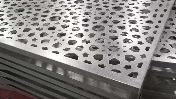What is the material for surface treatment of aluminum veneer curtain wall?