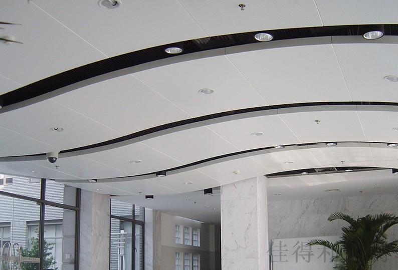 Aluminum veneer curtain wall 30